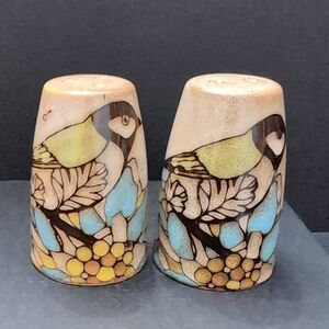 Colorful Ceramic Bird Salt/ Pepper Shakers.